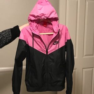 Women’s Nike windbreaker jacket